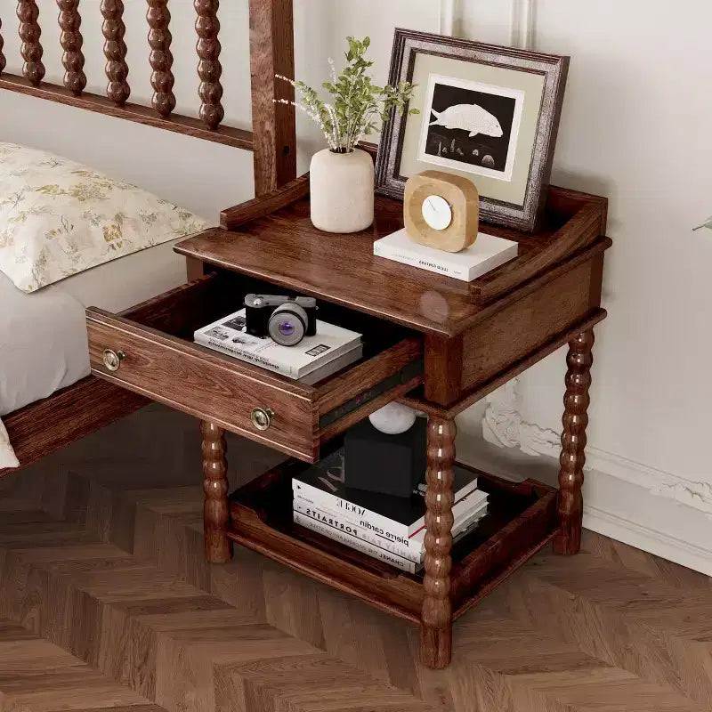Tête de lit moderne de style médiéval