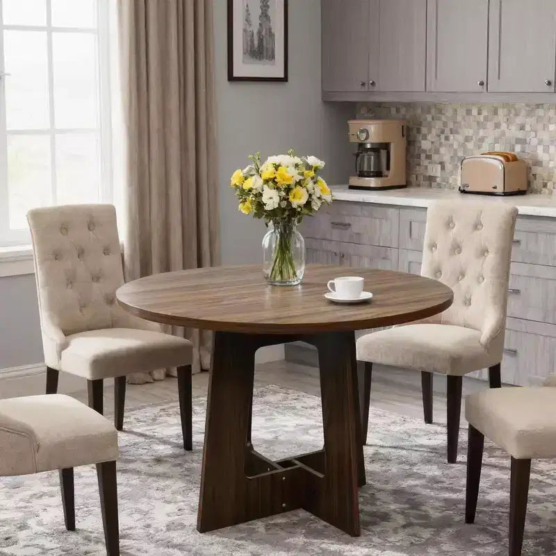 Table à manger ronde de style rustique pour quatre personnes