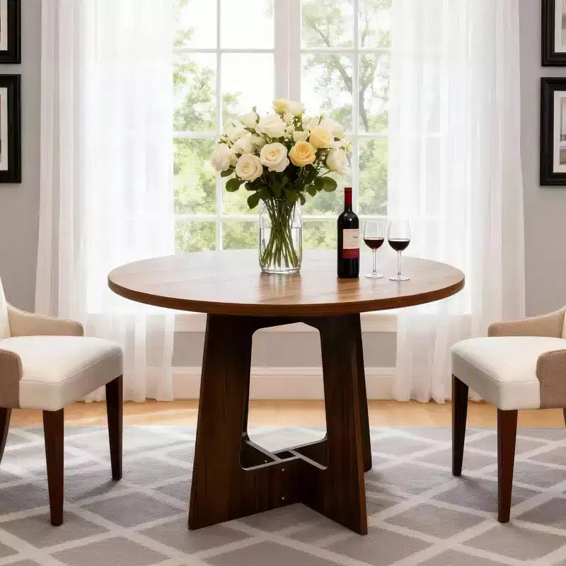 Table à manger ronde de style rustique pour quatre personnes