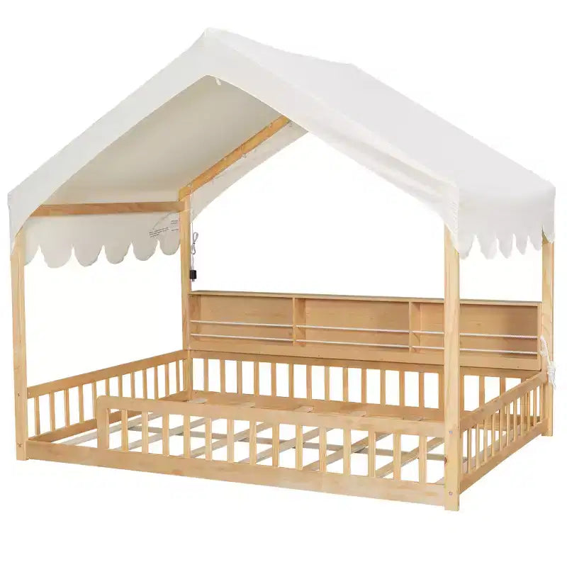Lit au sol en bois en forme de maison