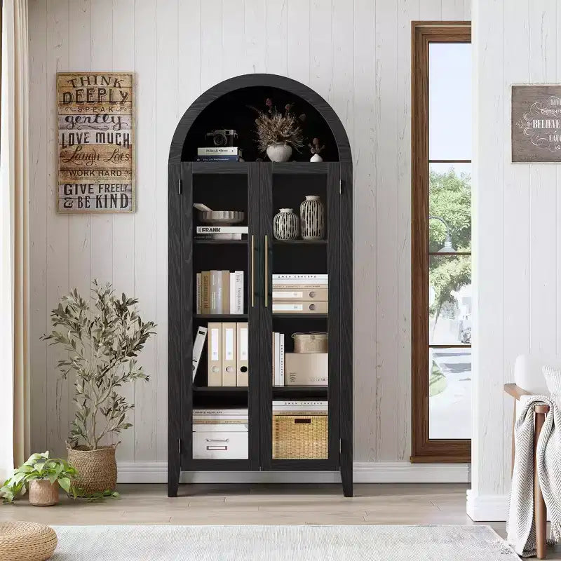 Meubles de rangement de cuisine hauts et voûtés