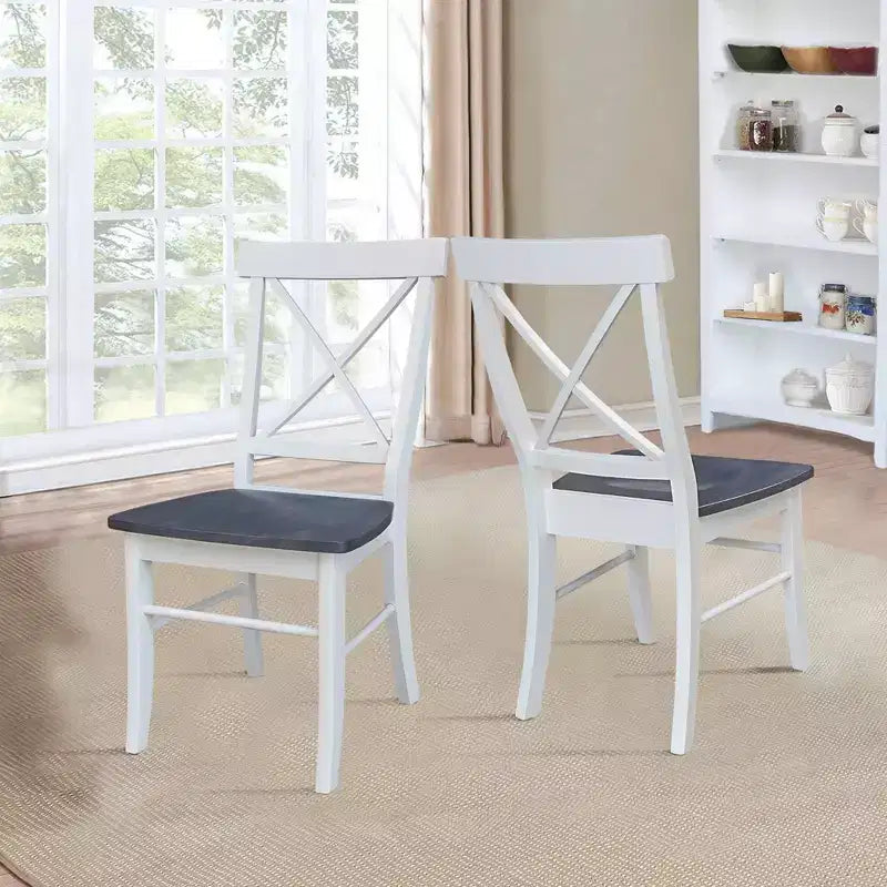 Ensemble de chaises à dossier en bois massif